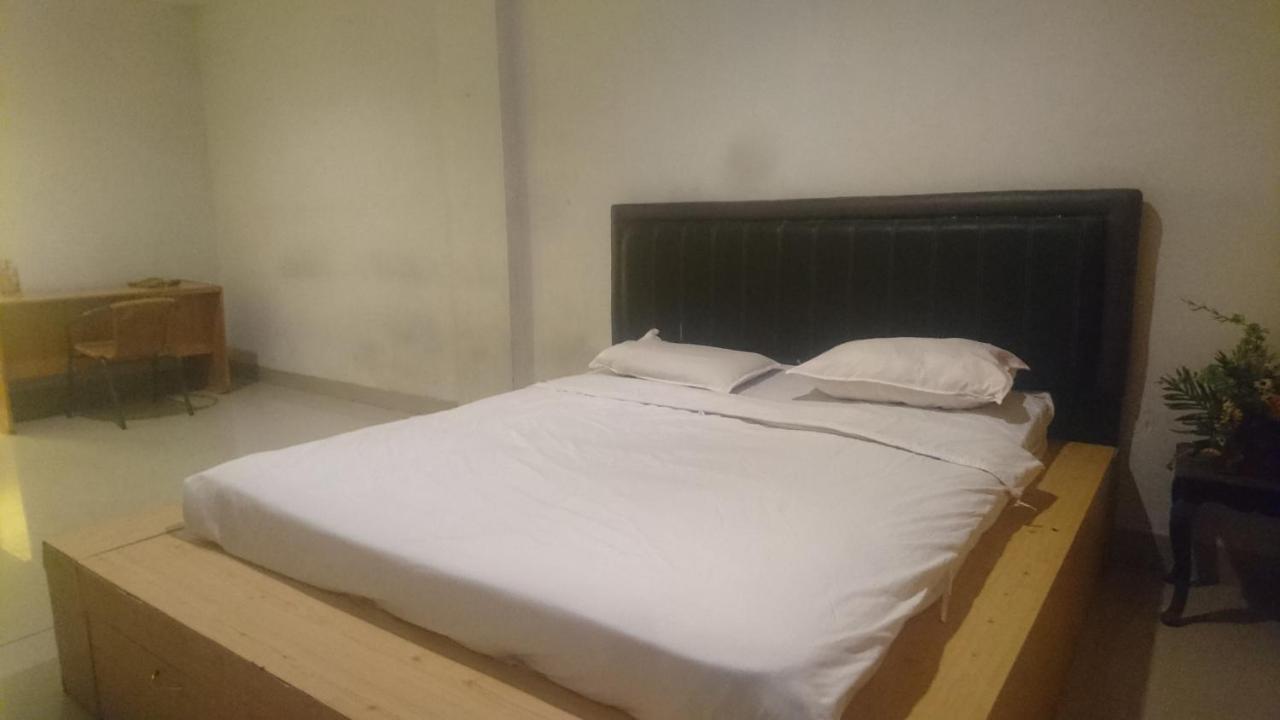 Sz Nine One Hotel Medan Exterior photo