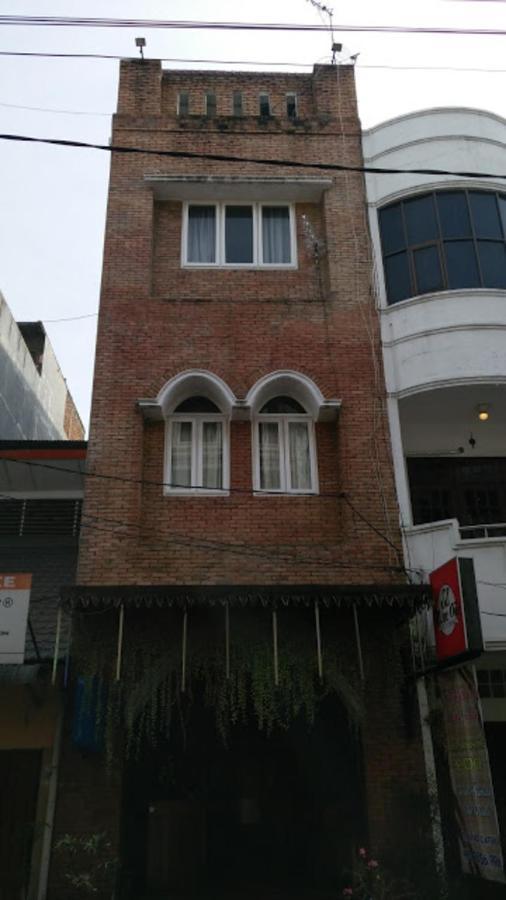 Sz Nine One Hotel Medan Exterior photo